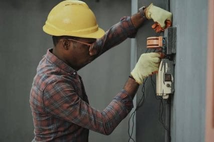 Commercial electrician