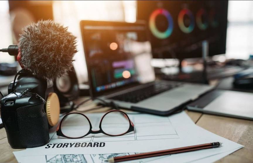 Creative Producer Job Description Salary, Duties & More