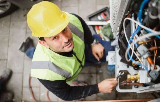 What Does an Electrical Mechanic Do?