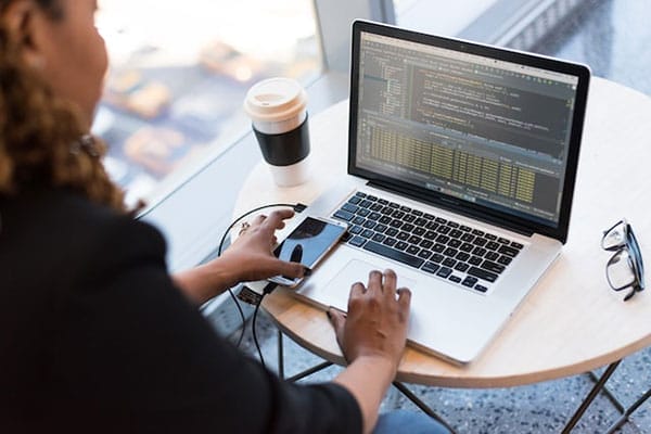 Software Engineer vs. Application Engineer - The Differences