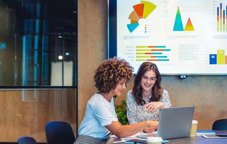 What Does a Sales Intern Do?