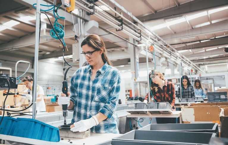 What Does an Assembly Line Worker Do?