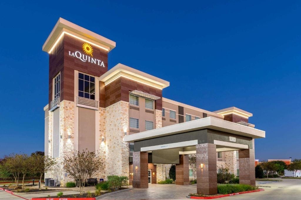 La Quinta Application